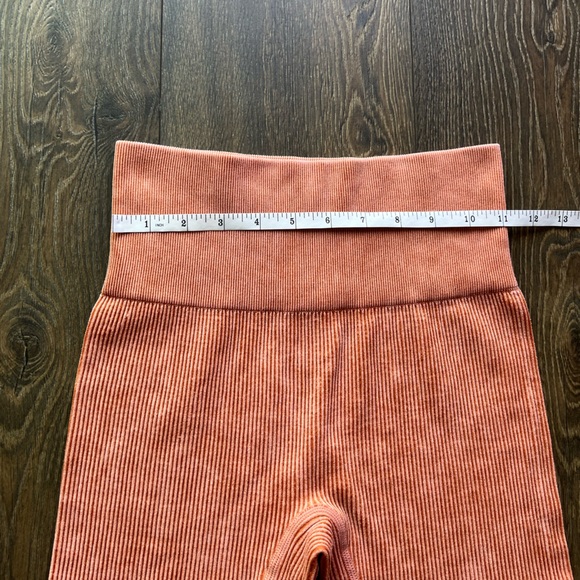 Colsie Ribbed Biker Shorts - Picture 3 of 9